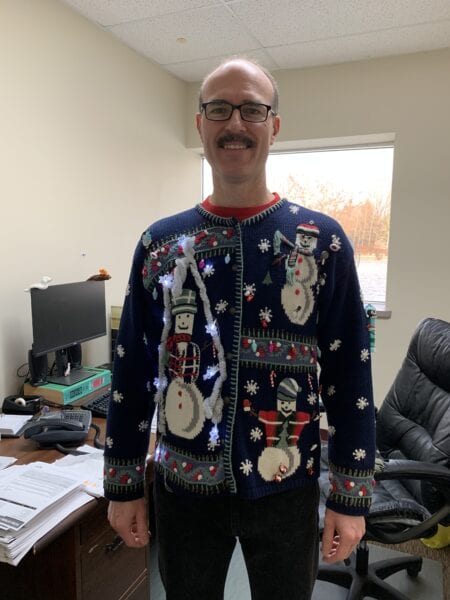 Holiday_Attire_Contest_snowmen_sweater